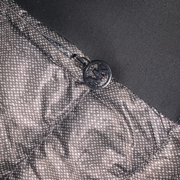 Michael kors Vest - Picture 2 of 3